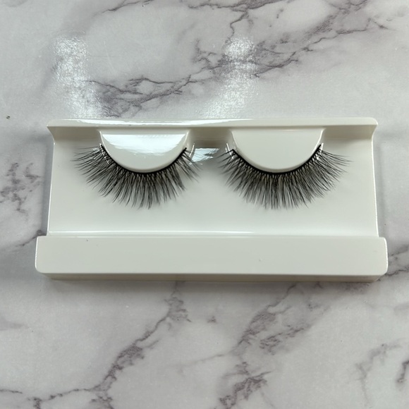 3D Eyelashes - Picture 4 of 4